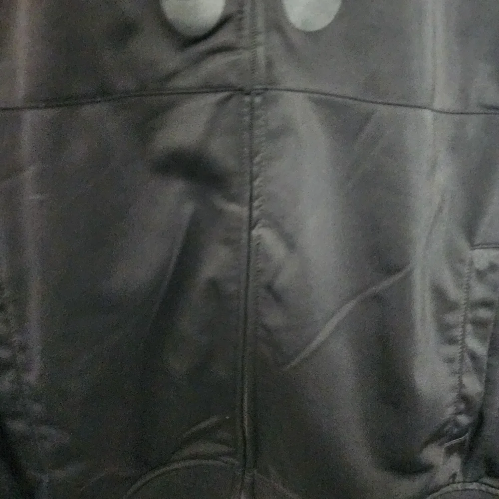 Men - Picture 3 of 3